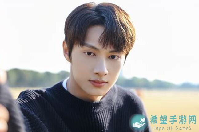 独家揭秘！金铲铲之战邪门奶妈攻略，卡莎秒变战神，永动套路让你通关无忧！