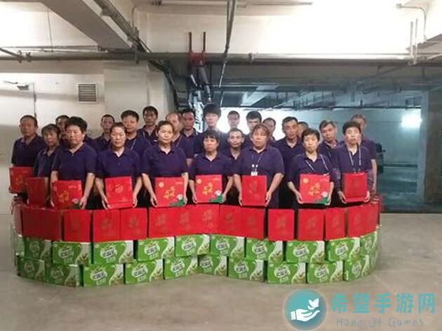 乐缤纷庄园员工风采：香香永森清洁工兼美食家全攻略